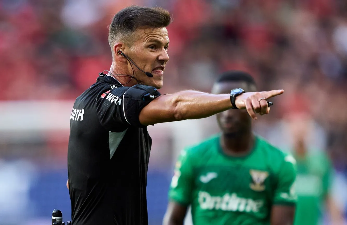 CTA Hukum Wasit Usai Komentar Pedas Soal Real Madrid - sumber: (footballespana)