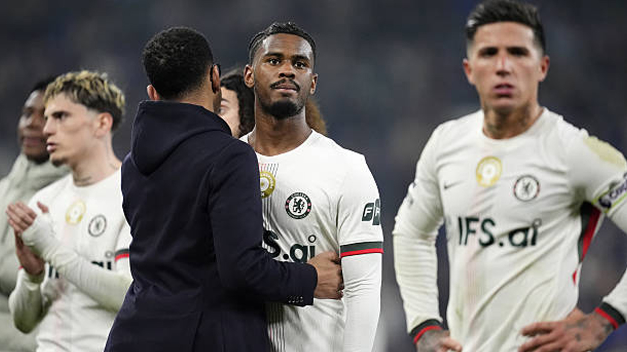 Jorrel Hato Ungkap Sikap Liam Rosenior Usai Chelsea Dibantai Everton