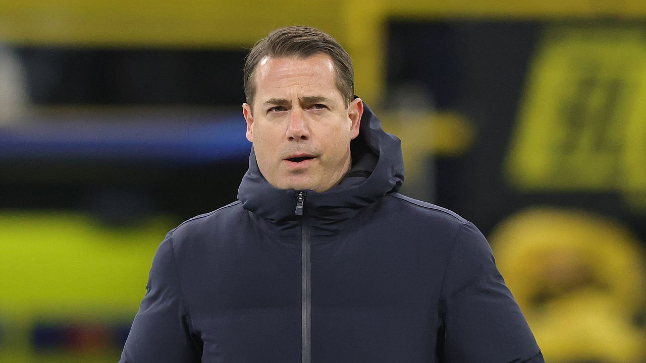 Lars Ricken Tak Sepenuhnya Puas Usai Dortmund Kalahkan Hamburger SV