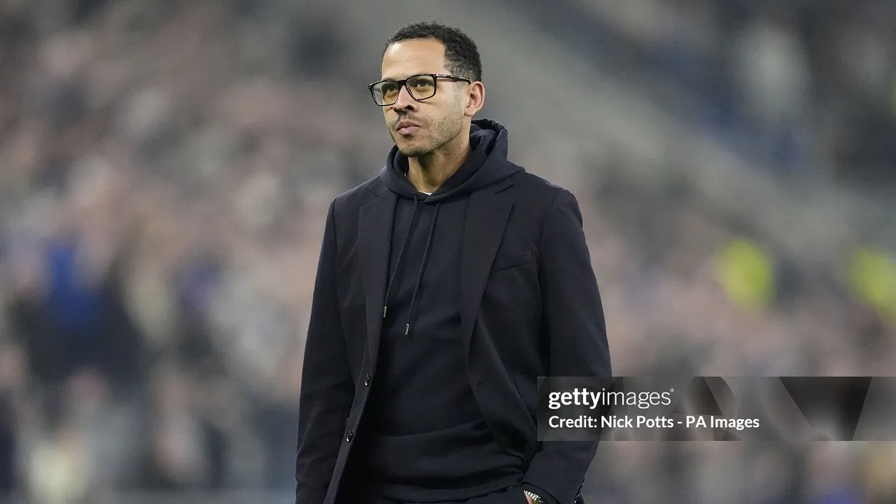 Liam Rosenior Klaim Chelsea Dominan Meski Dibantai Everton