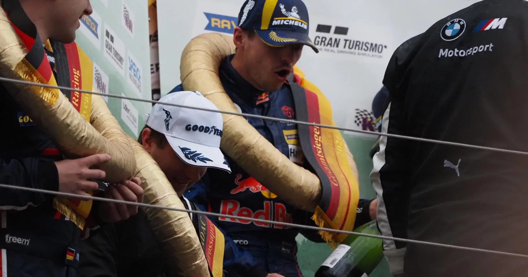 Max Verstappen Kehilangan Kemenangan Nordschleife Usai Diskualifikasi - sumber: (racingnews365)