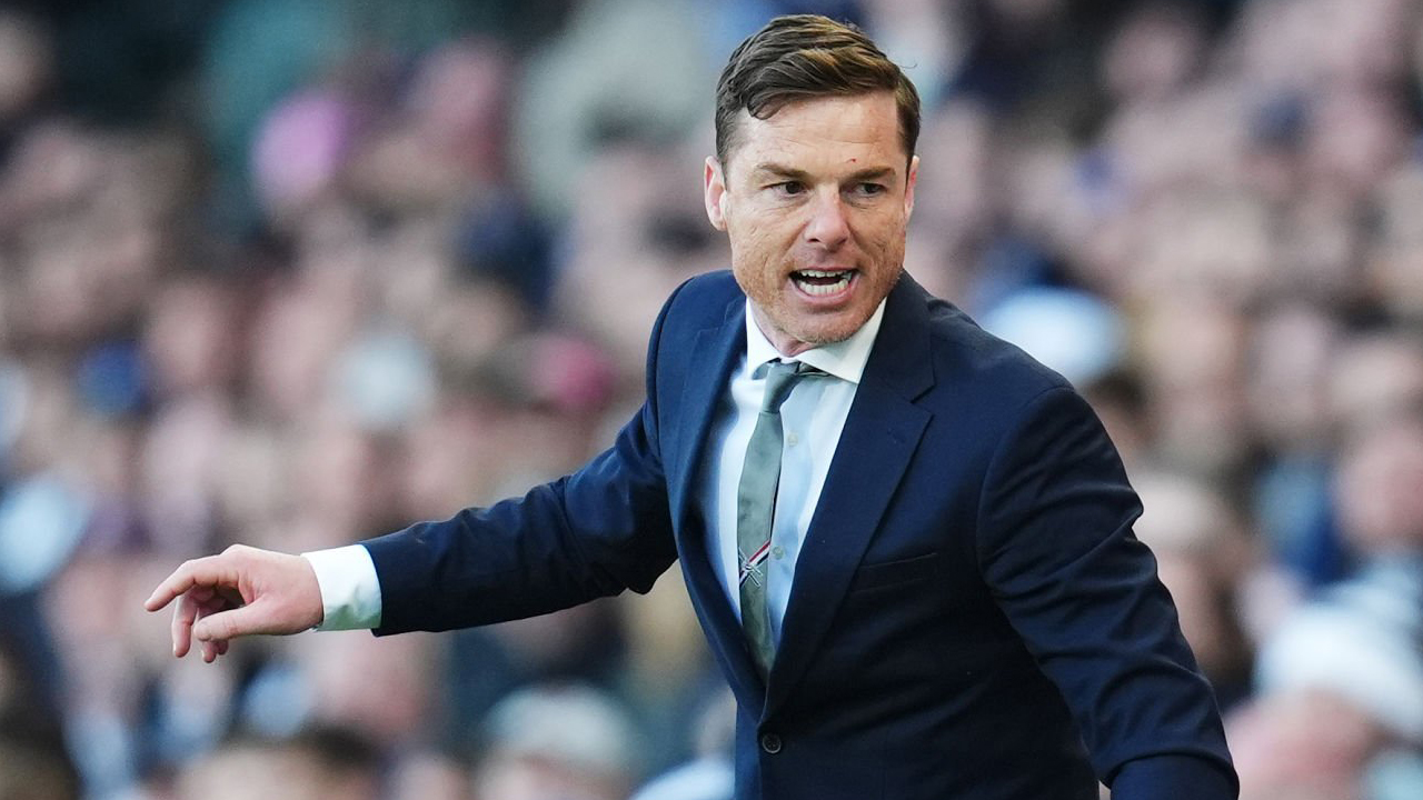 Meski Terpuruk, Scott Parker Kirim Pesan Tegas: Burnley Belum Habis!