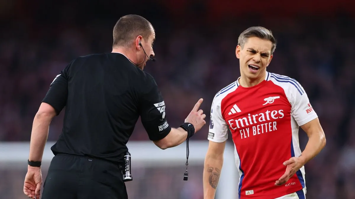 Wasit Final Carabao Cup Arsenal Tak Bisa Pimpin Laga Liverpool