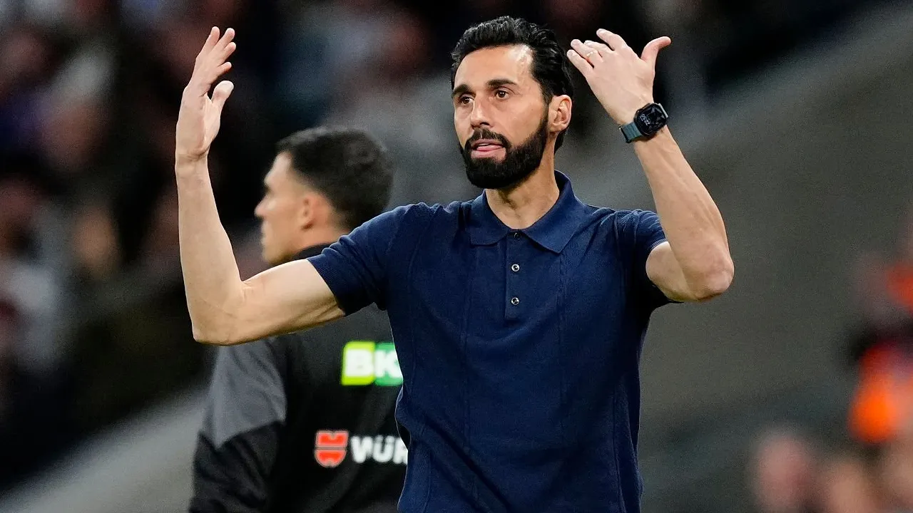 Alvaro Arbeloa Pertanyakan Keputusan Kartu Merah untuk Valverde