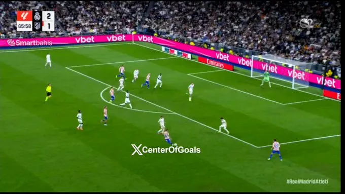 Gol Spektakuler Molina Samakan Kedudukan di Derby Madrid - sumber: (footballespana)