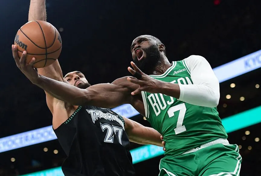 Jaylen Brown Akui Kesalahan dalam Kekalahan Celtics - sumber: (mainbasket)