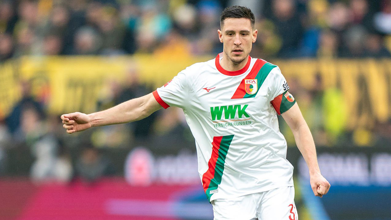 Keven Schlotterbeck Kritik Pertahanan Augsburg Usai Dibantai Stuttgart