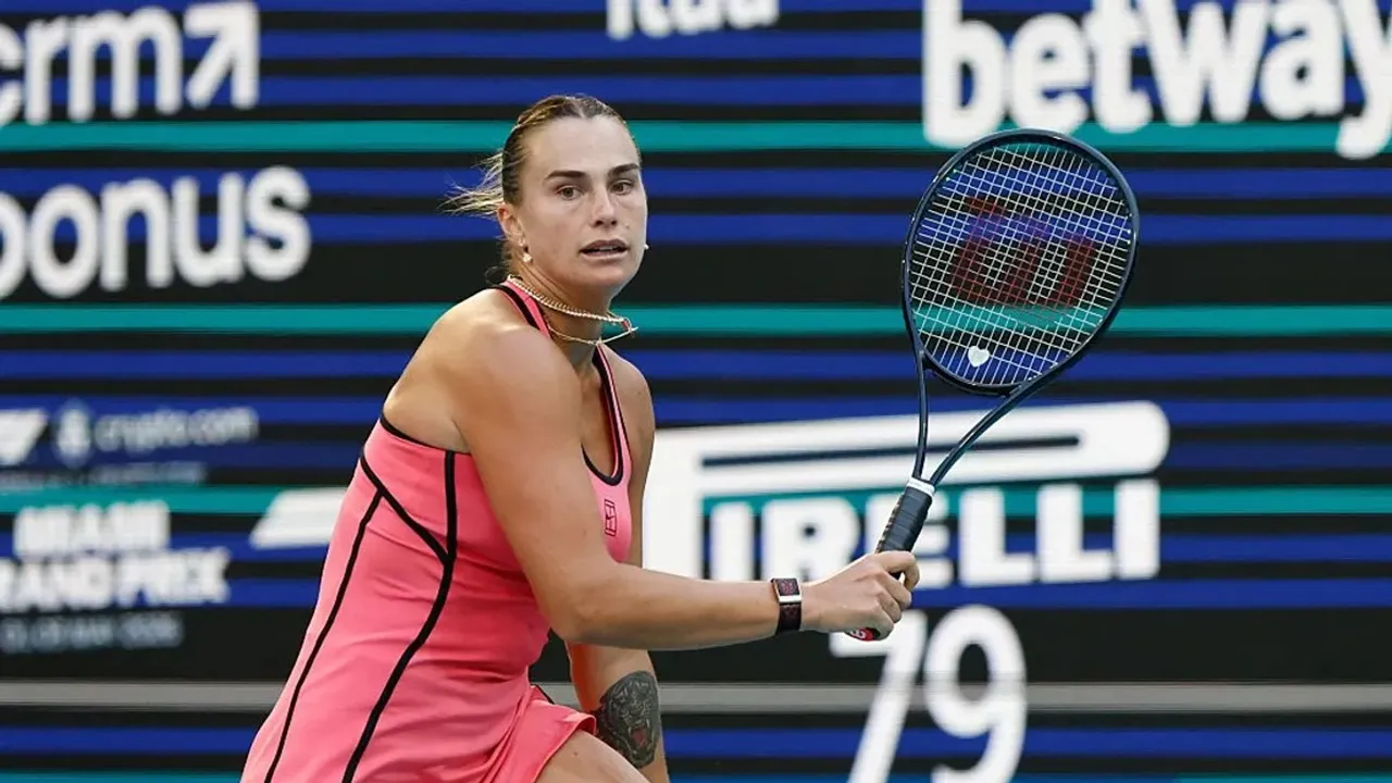Aryna Sabalenka Tak Biarkan Zheng Qinwen Halangi Langkahnya Di Miami Open