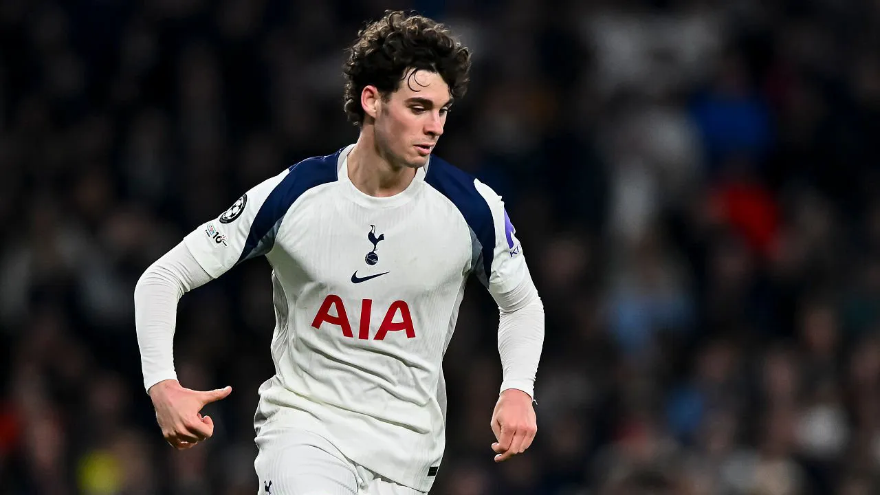 Jika Spurs Turun Kasta, Manchester United Siap Gaet Archie Gray