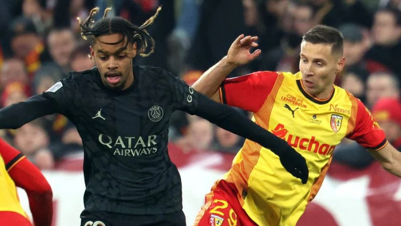 RC Lens Tidak Ingin Laga Kontra Paris Saint-Germain Ditunda