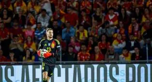 Alex Remiro Buka Peluang Pindah ke Barcelona