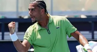 Arthur Fils Terseok-Seok Menuju Perempatfinal Di Miami