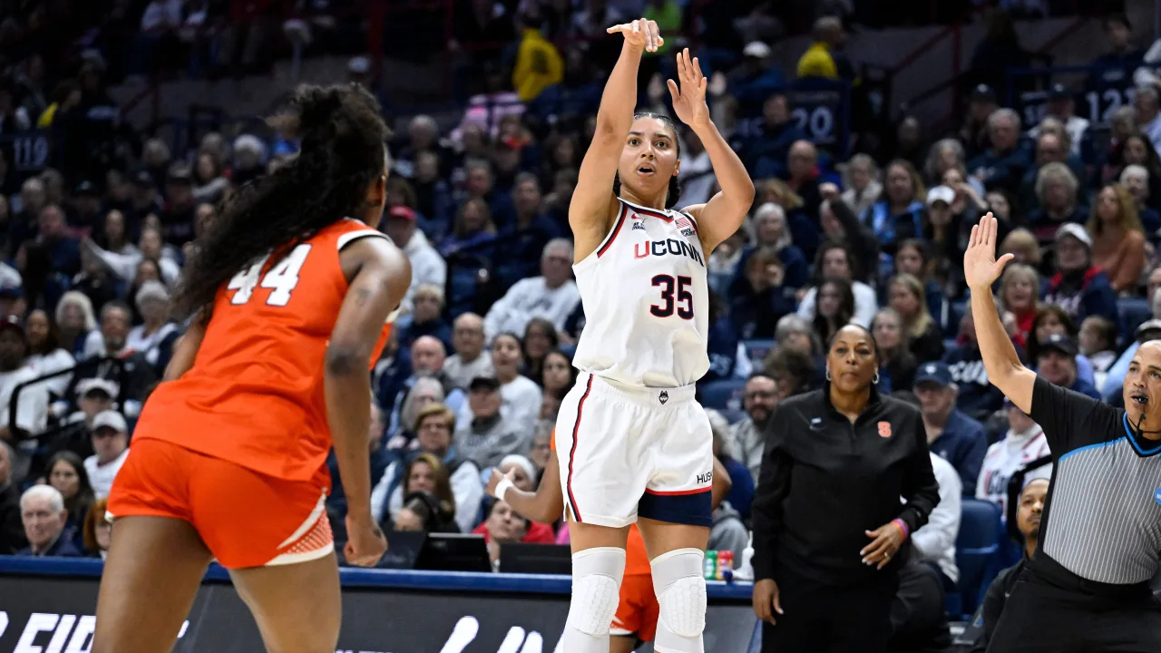 Azzi Fudd Bawa UConn Huskies ke Sweet 16 Usai Hancurkan Syracuse