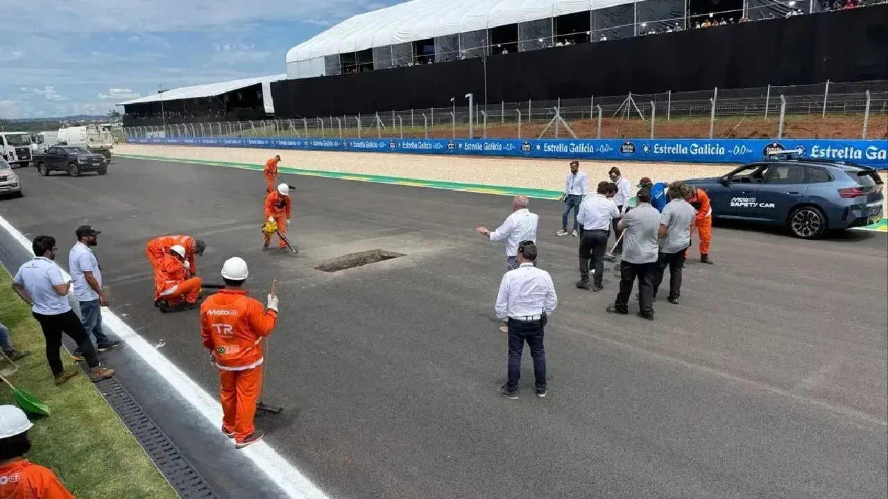 MotoGP Brasil di Sirkuit Goiania mengalami masalah permukaan