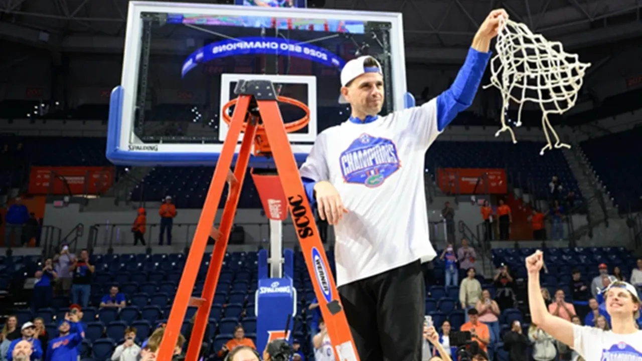 Florida Gators Berupaya Pertahankan Todd Golden