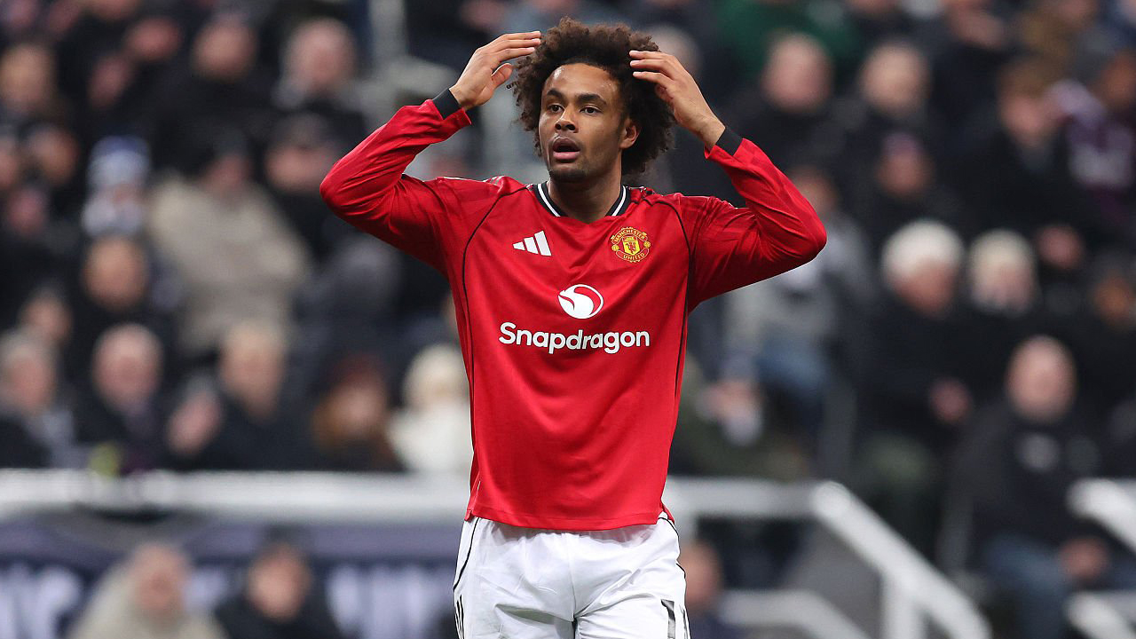 Manchester United Siap Depak Joshua Zirkzee di Musim Panas Ini