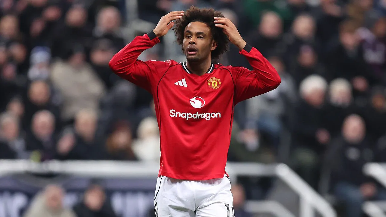 Manchester United Siap Depak Joshua Zirkzee di Musim Panas Ini