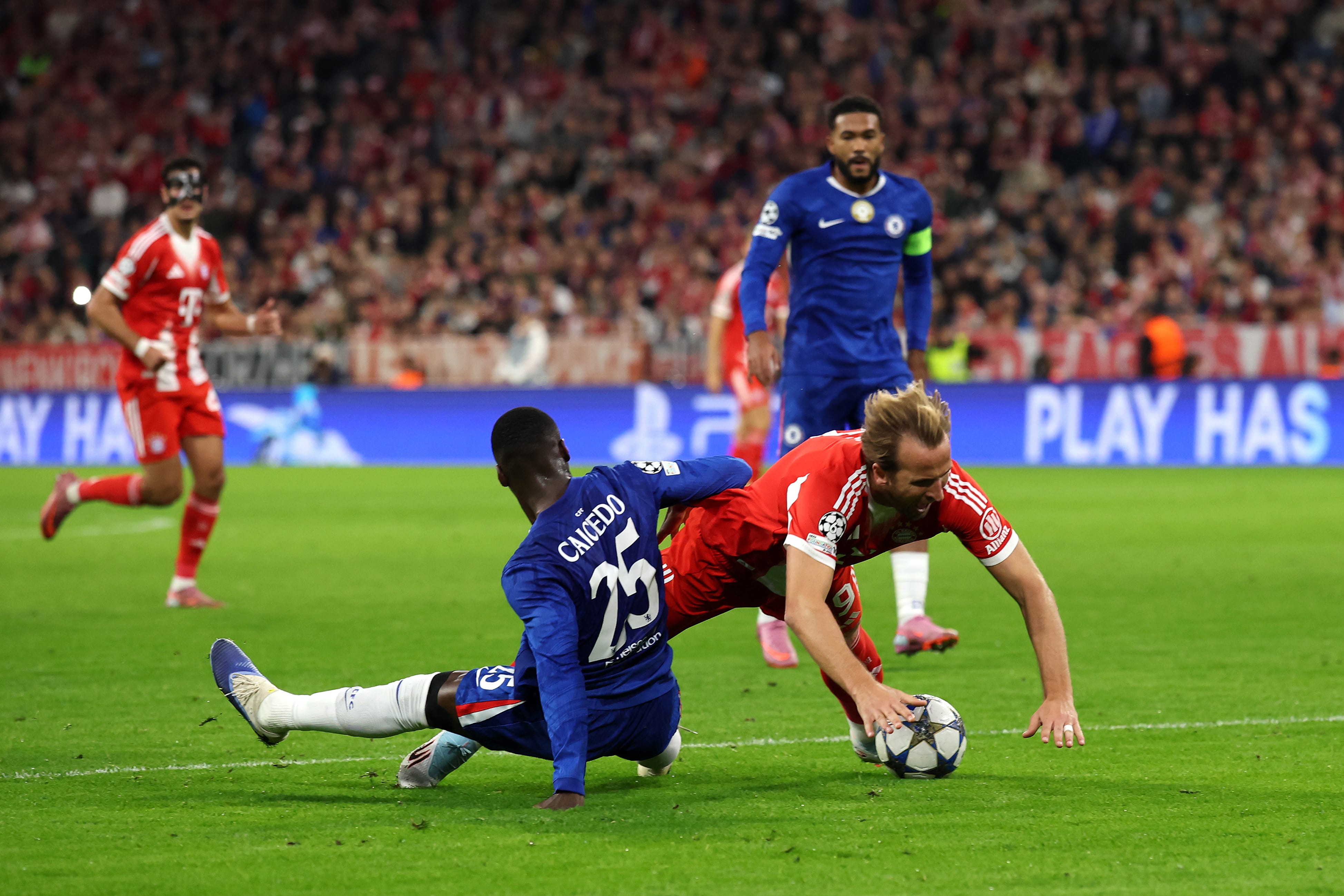 Moises Caicedo Tegaskan Komitmen Bertahan di Chelsea