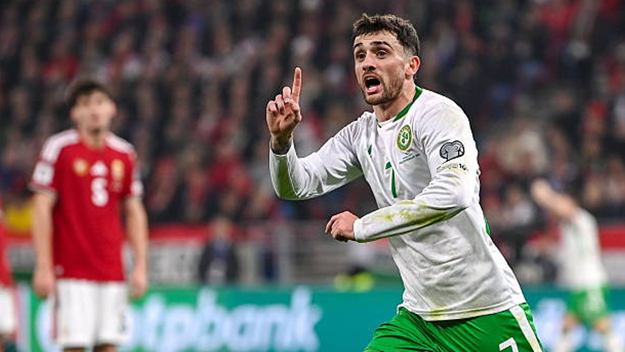 Nathan Collins Senang Lihat Troy Parrott Bersinar Bersama Republik Irlandia