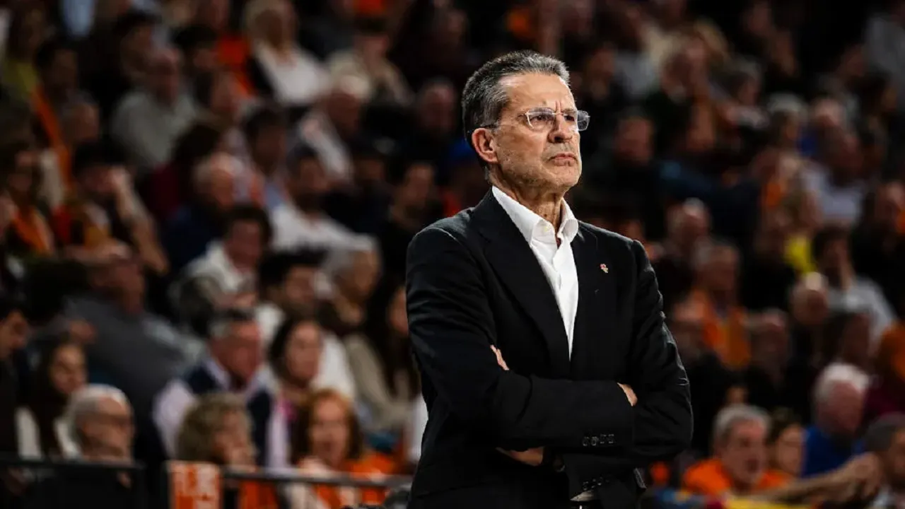 Valencia Basket teruskan kerjasama dengan Pedro Martinez.