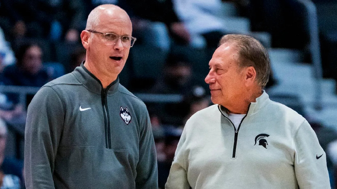 Pelatih UConn Dan Hurley Pernah Minta Saran Tom Izzo soal Tawaran Lakers