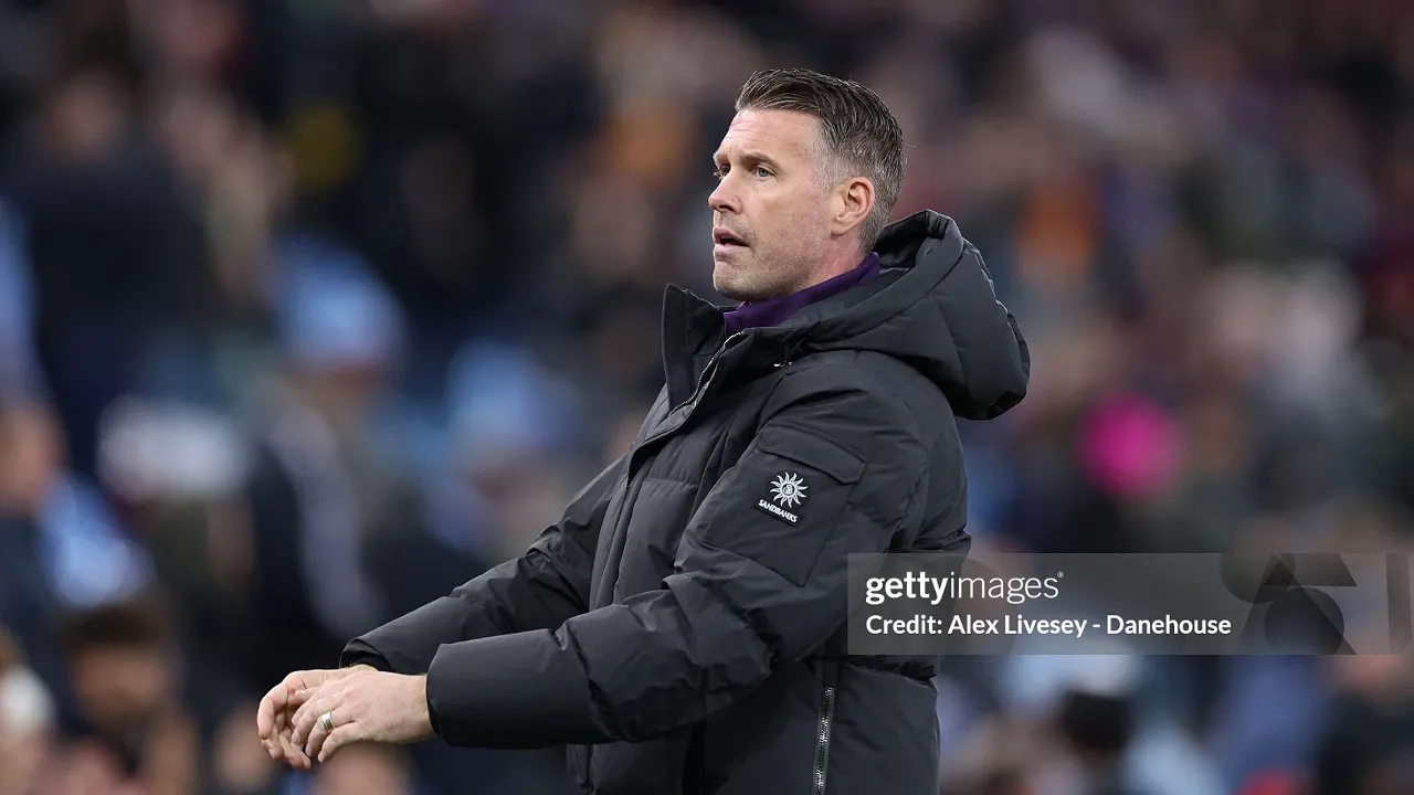 Rob Edwards minta Wolves tetap tampil maksimal di sisa musim