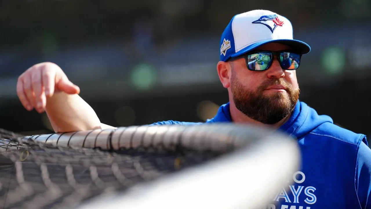 Pelatih John Schneider mendapat kontrak baru berdurasi dua tahun yang akan membuatnya bertahan di Toronto Blue Jays hingga 2028. (Foto: AP)