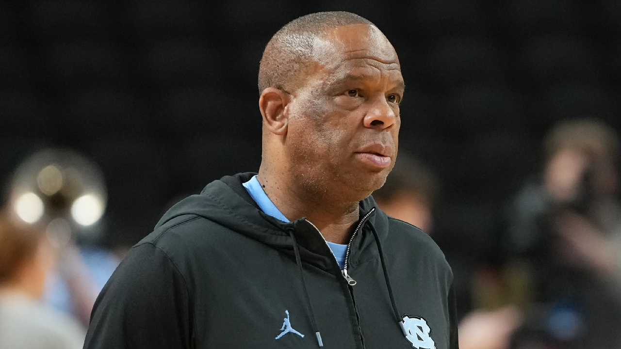 Buru Pelatih Baru, UNC Tar Heels Cari Sosok di Luar Tradisi Internal Kampus