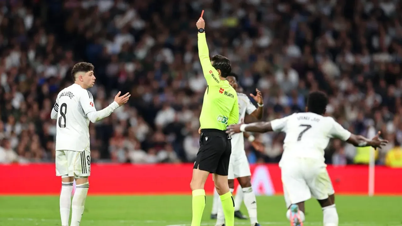 Fede Valverde Hanya Mendapatkan Larangan Satu Pertandingan