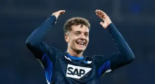 Fisnik Asllani Jadi Target Dortmund untuk Gantikan Serhou Guirassy