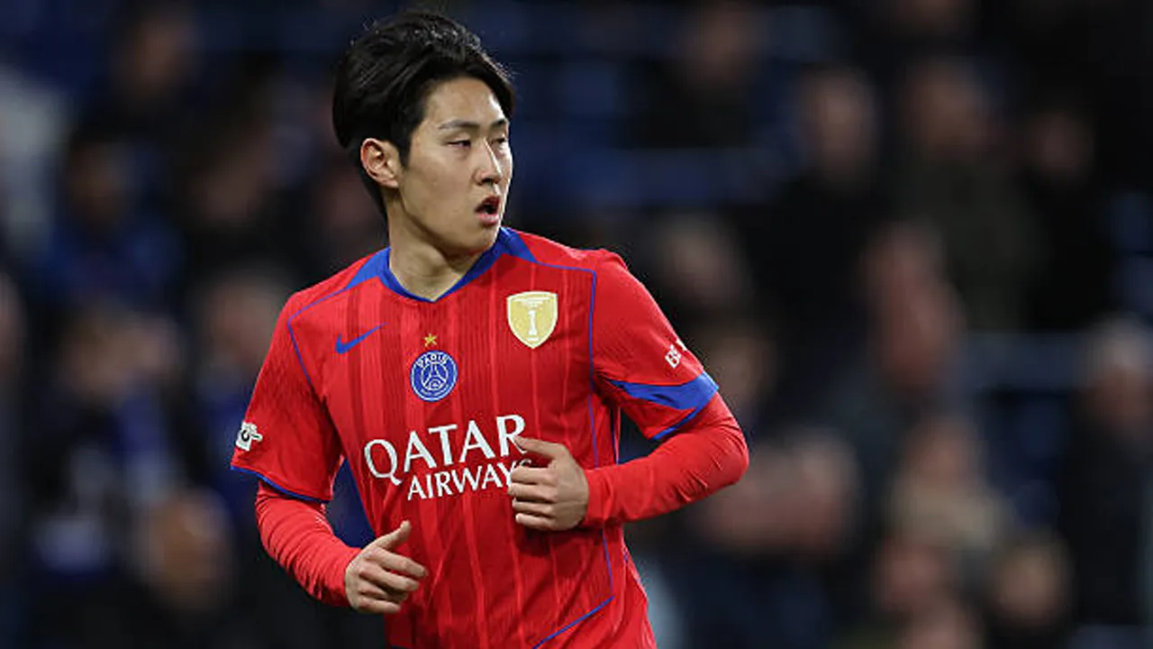 Hong Myung-bo Beri Update Cedera Lee Kang-in dan Jens Castrop