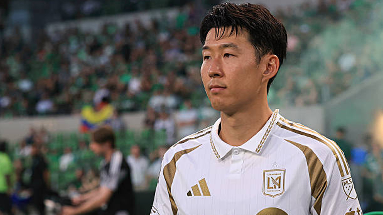 Hong Myung-bo Tak Khawatir dengan Paceklik Gol Son Heung-min