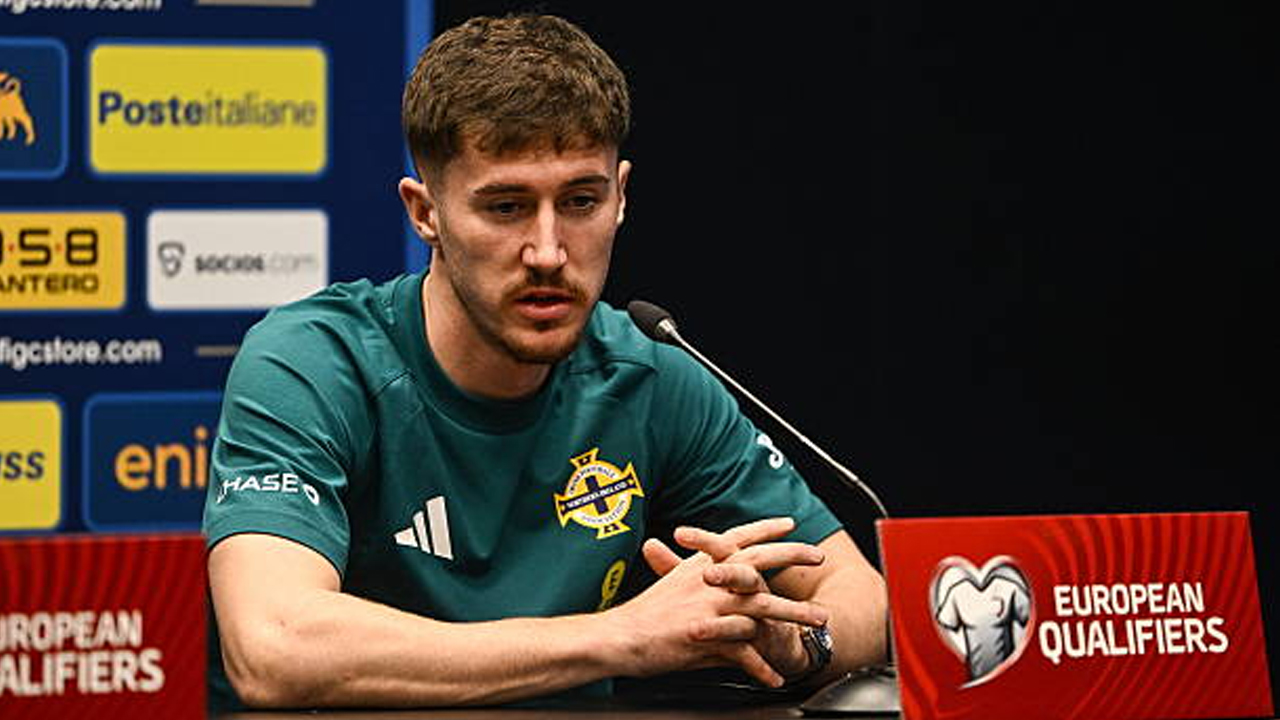 Irlandia Utara Tantang Italia, Trai Hume Manfaatkan Pengalaman Play-off