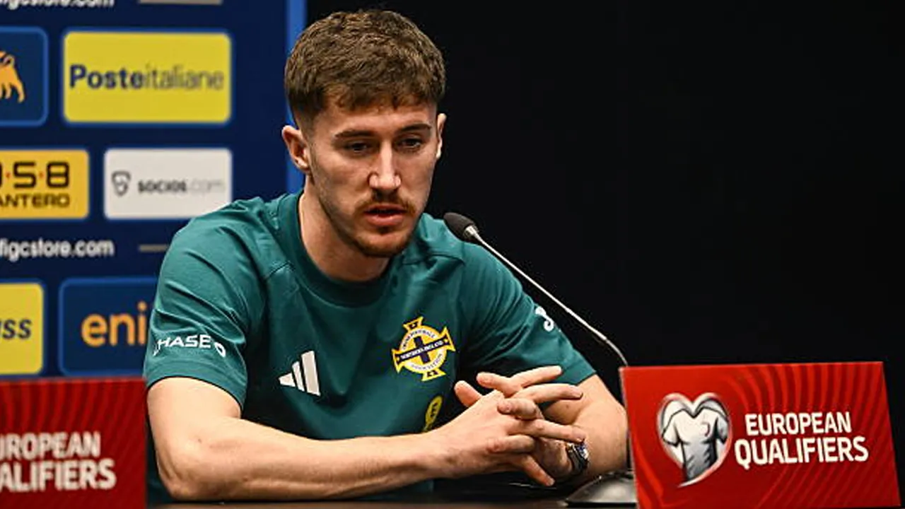 Irlandia Utara Tantang Italia, Trai Hume Manfaatkan Pengalaman Play-off