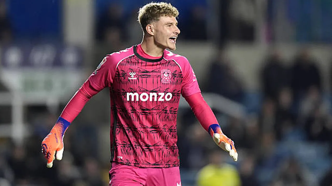 Jika Bart Verbuggen Hengkang, Carl Rushworth Akan Jadi Kiper Utama Brighton