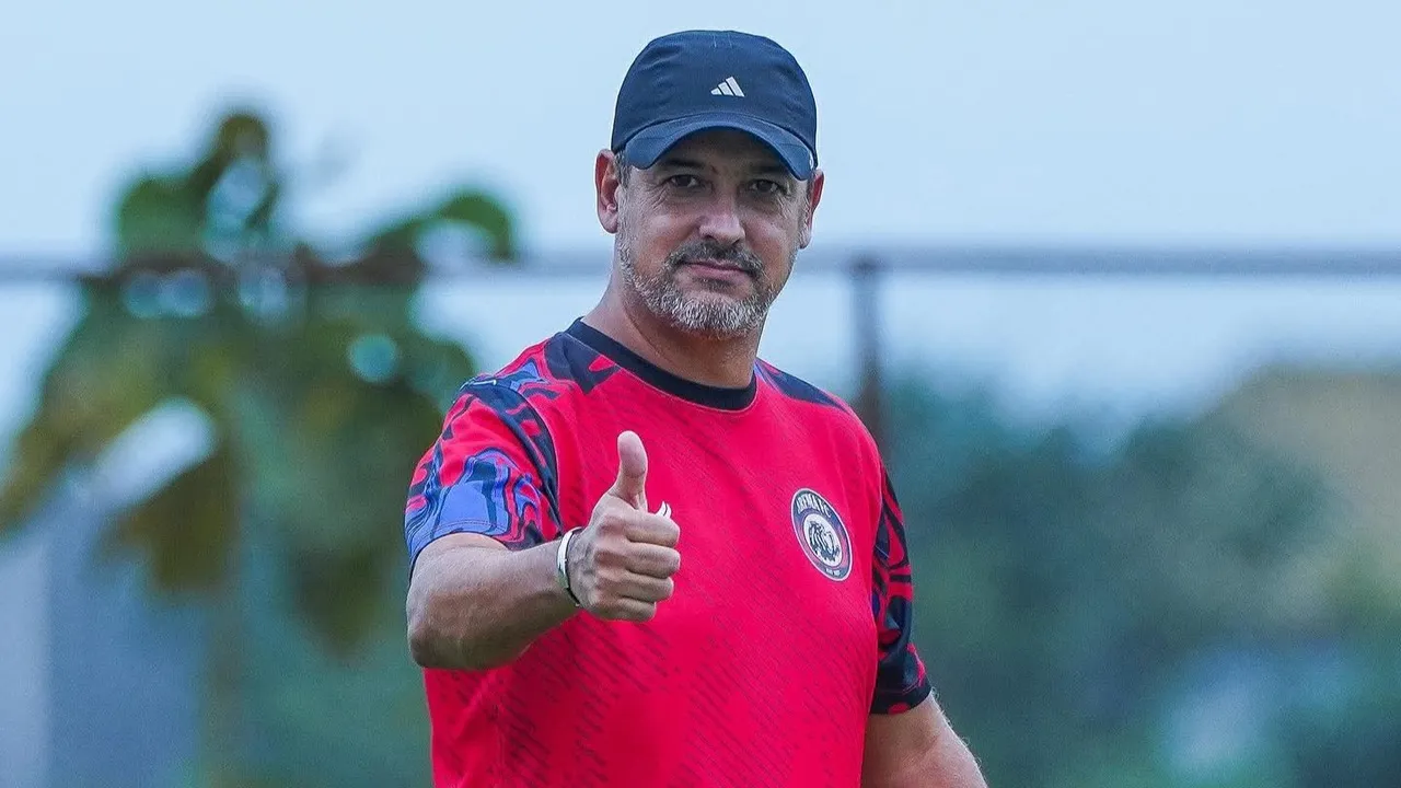 Pelatih Arema FC, Marcos Santos