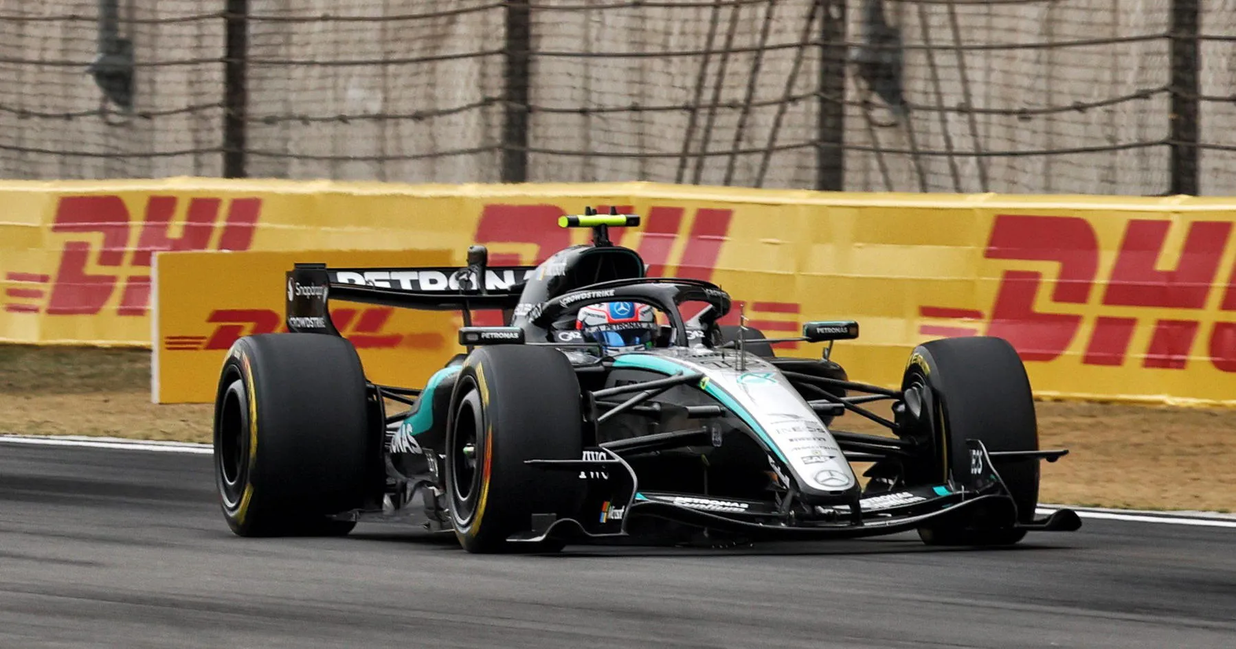 Mercedes Sesuaikan Sayap Depan Usai Diskusi dengan FIA - sumber: (racingnews365)