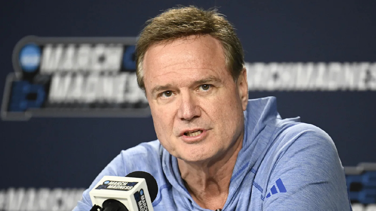 Pelatih Bill Self Bantah Rumor Dirinya Pensiun dari Kansas Jayhawks
