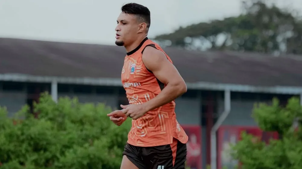 Persija Pacu Latihan Demi Kesiapan Maksimal Hadapi Bhayangkara FC - sumber: (ileagueid)