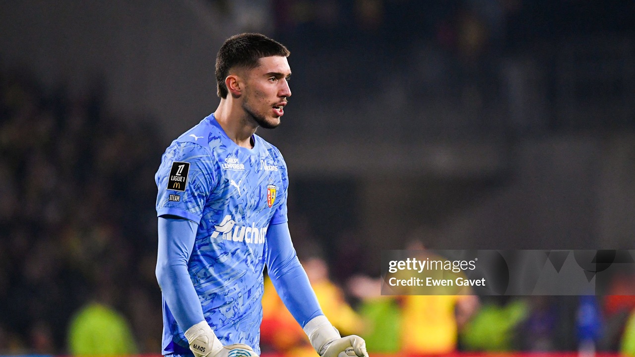 Robin Risser Diburu Newcastle dan Tottenham, Siapa Menang?