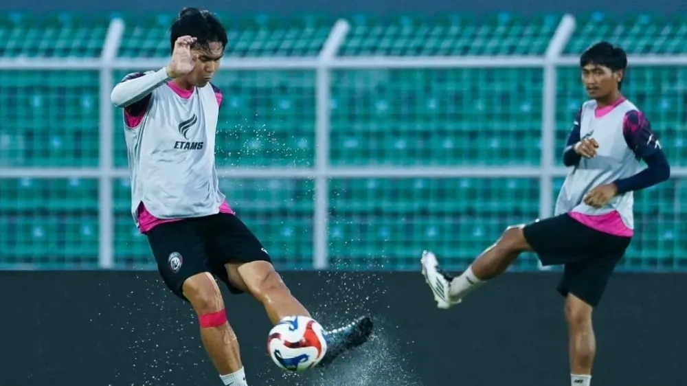 Arema FC Hadapi Tantangan Krisis Pemain Asing Jelang Laga Kontra Malut United - sumber: (ileagueid)