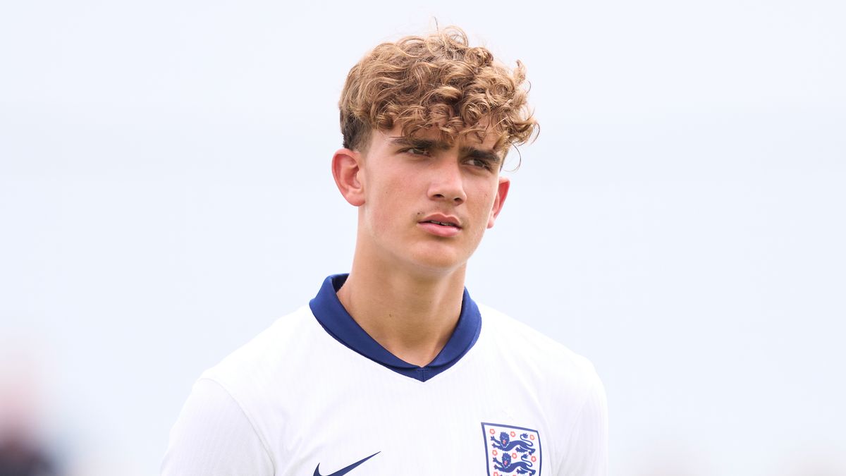 Bryan Robson Dukung Max Dowman Gabung Timnas Inggris