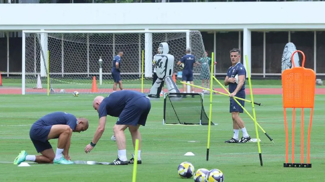 Daftar Lengkap Staf Pelatih Timnas Indonesia Era John Herdman