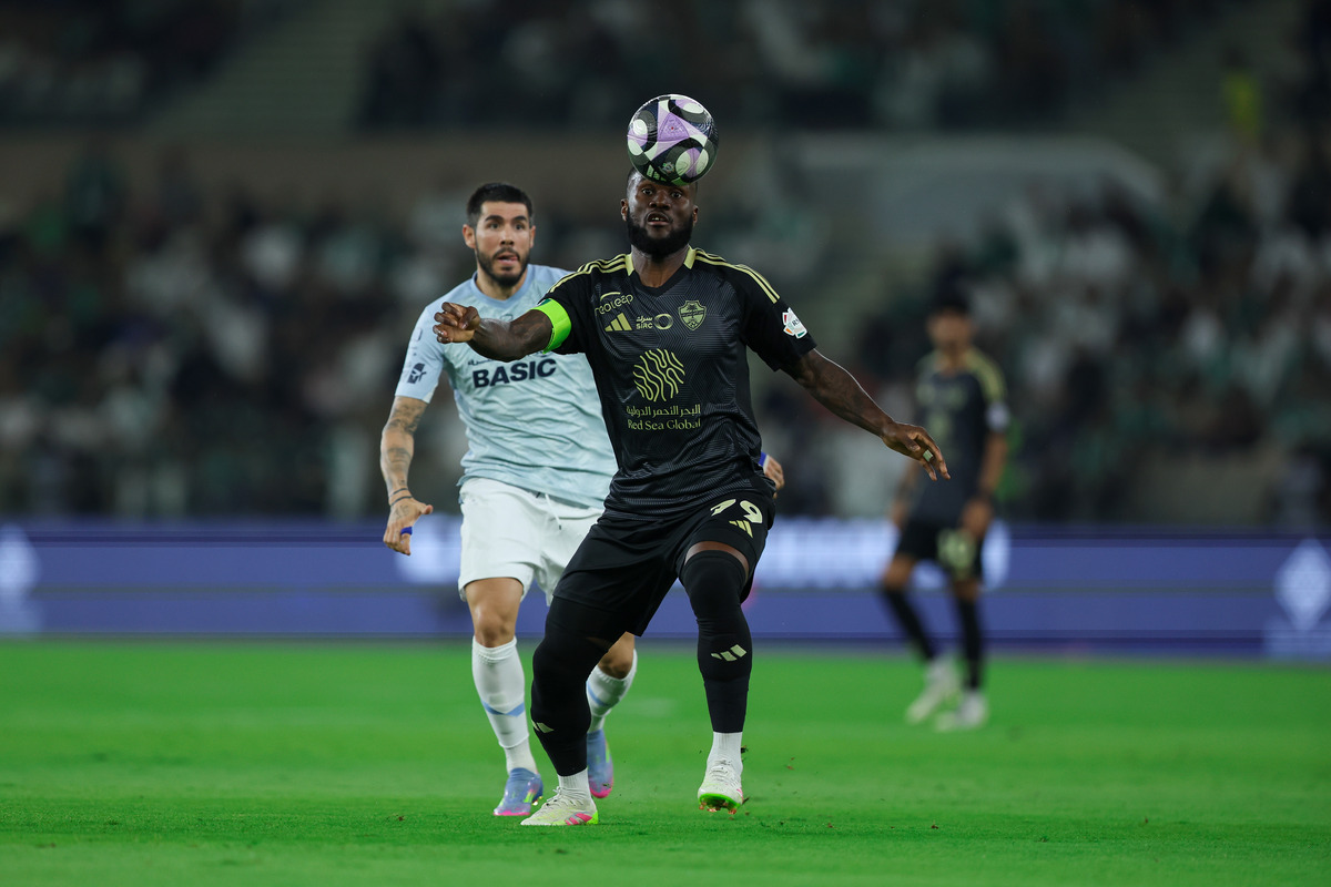 Juventus Siap Gaet Kessié Setelah Negosiasi Al Ahli Mandek