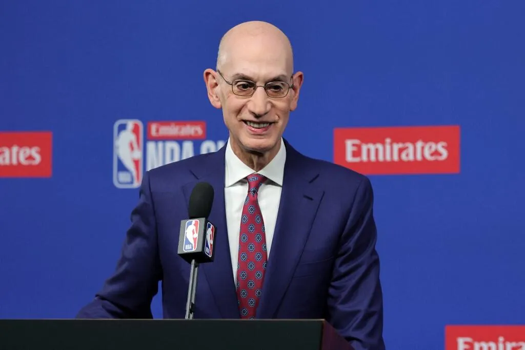 NBA Tetap Pertahankan Aturan 65 Gim Meski Dikritik - sumber: (mainbasket)