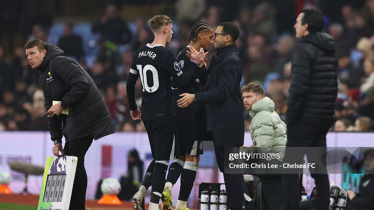 Pat Nevin Kritik Liam Rosenior soal Posisi Cole Palmer di Chelsea