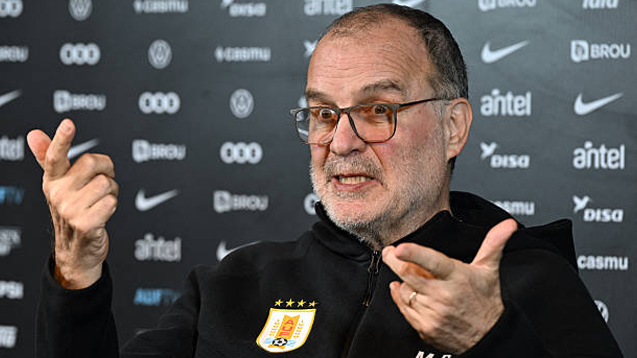Uruguay Hadapi Inggris, Marcelo Bielsa Antusias Jumpa Favorit Piala Dunia