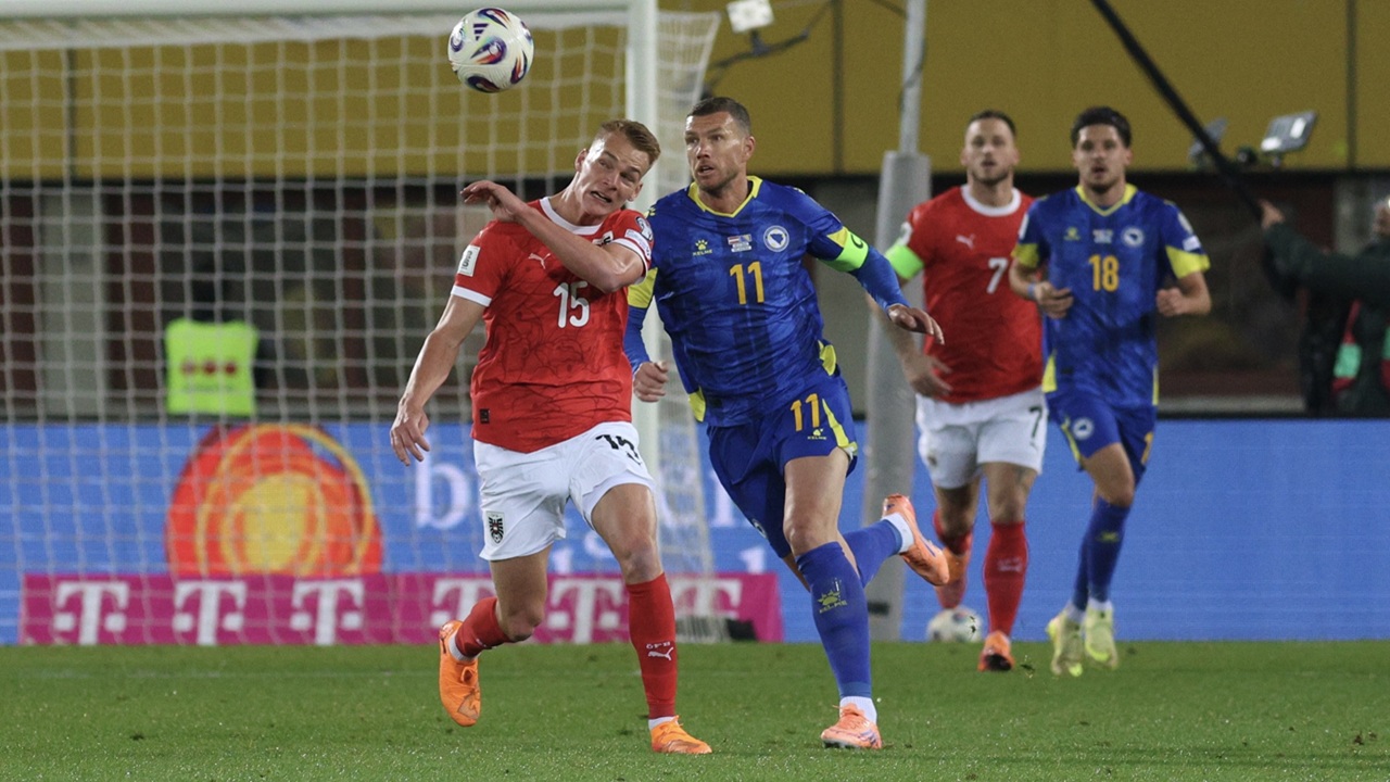 Edin Dzeko Bawa Bosnia Tantang Italia, Miralem Pjanic Kagum