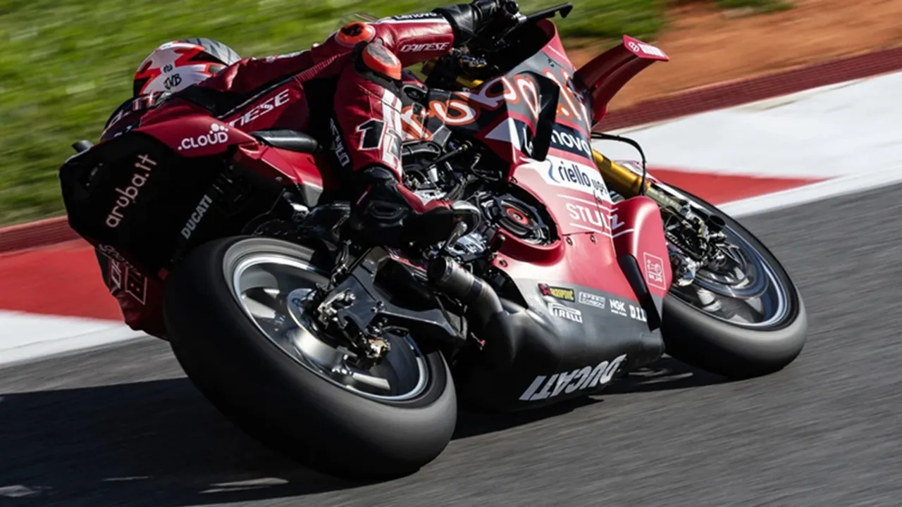 Hasil Superpole WSBK Portugal: Bulega Rebut Pole dari Lecuona