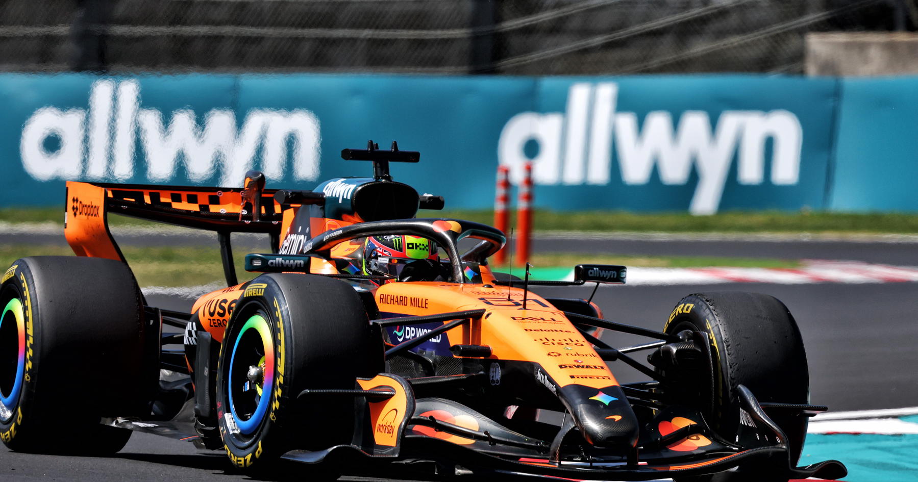 Oscar Piastri Diselidiki, McLaren Hadapi Masalah Ganda